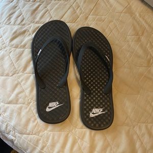 Shower Shoes for college dorm life. Barely used because I move into an apartment